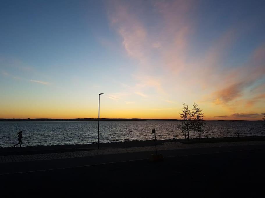 Upea Kaksio Naesijaerven Rannalla Tampere Exterior foto